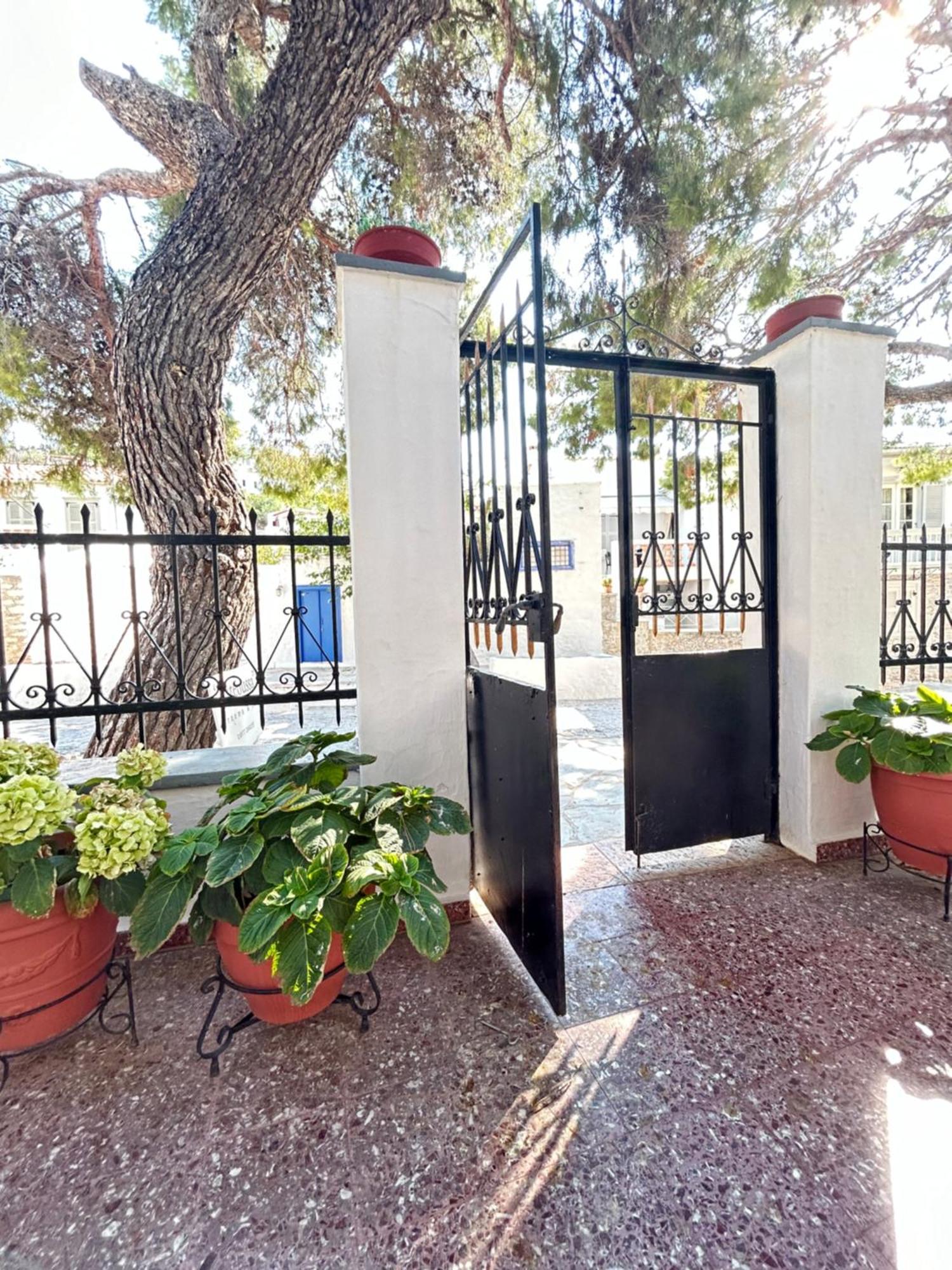 Piteoussa Plus Hydra Exteriér fotografie